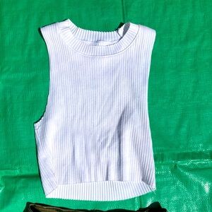 Juniors sm White baby t tank